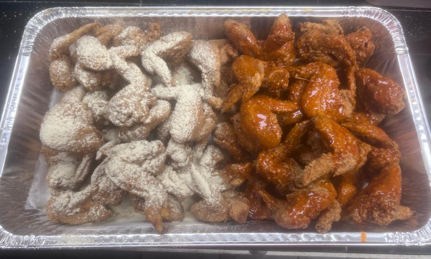 Image 3: Harold's Chicken: Chicago's Legendary Fried Chicken
