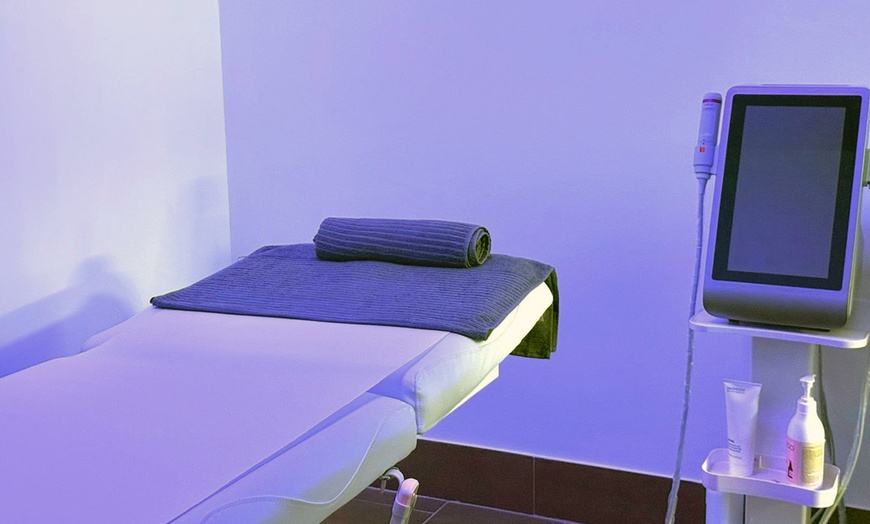 Image 2: 1 o 2 sesiones de dermapen facial con cóctel de vitaminas para 1 