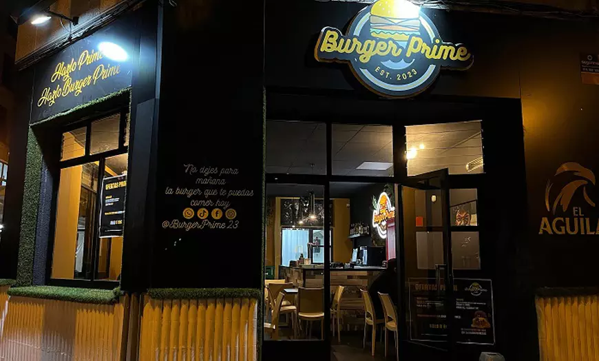 Image 22: Menú de hamburguesa smash o prime para 2 o 4 personas, postre y bebida