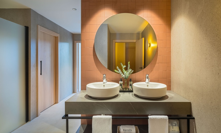 Image 7: Acceso de 50 minutos a zona wellness 5* con masaje o tratamiento