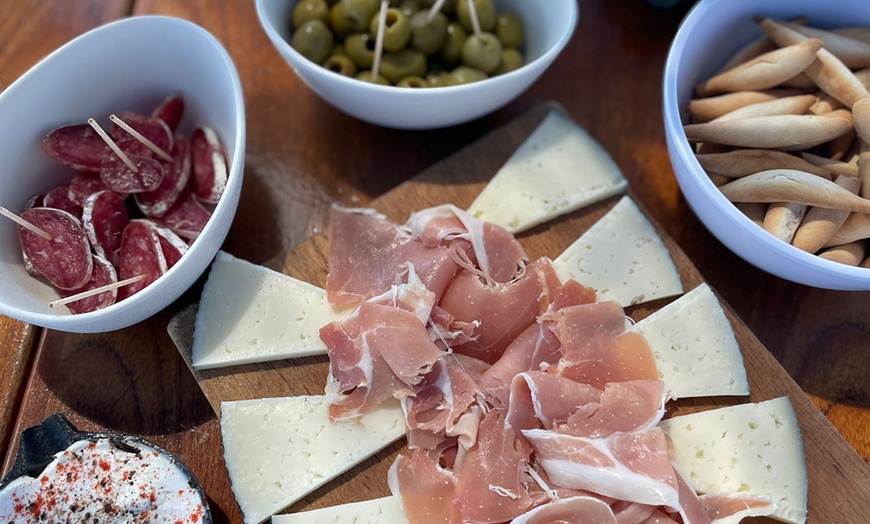 Image 13: Tour en barco de 2h y 4h en Barcelona, varias opciones disponibles 