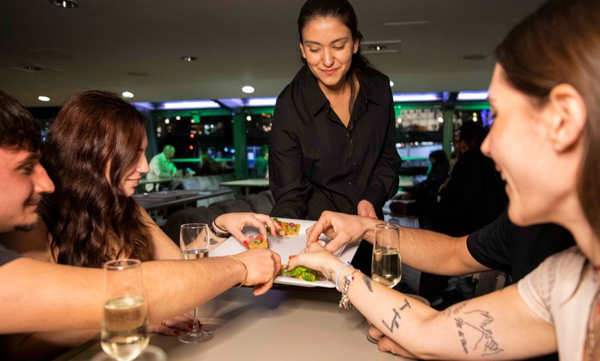 Image 11: London Lunch or Evening Cruise with Iconic Views & Live Entertainment