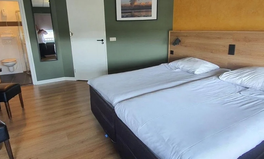 Image 3: Delfzijl an der Nordsee: 2-3 Nächte inkl. Frühstück und Parken