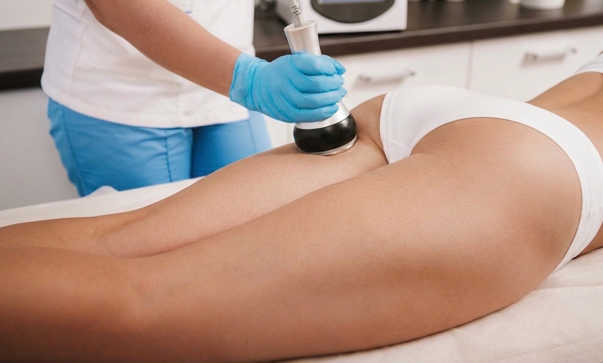 Image 2: 3 o 6 sesiones de tratamiento reductor anticelulítico en zona a elegir