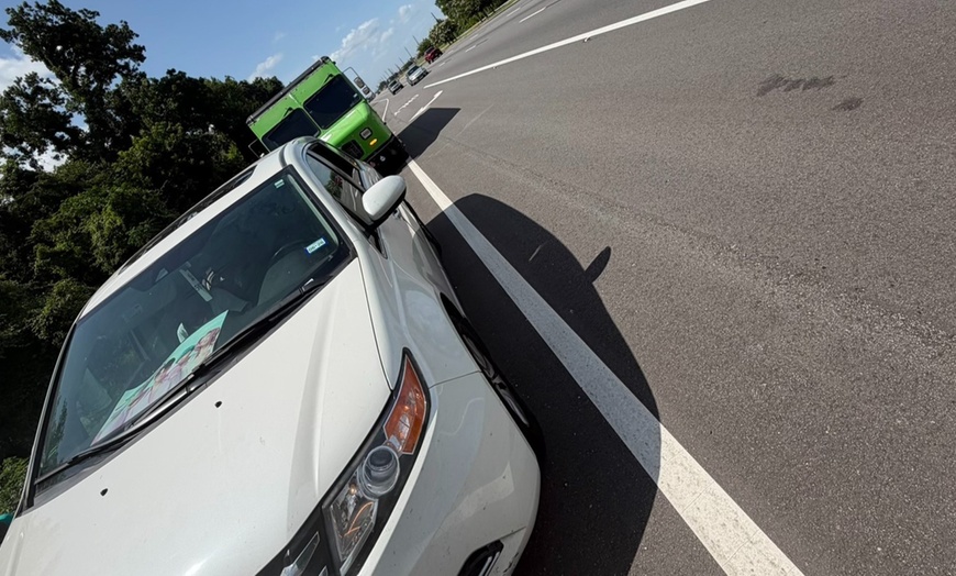 Image 2: Mobile Auto Services: Oil Changes, Tire Patch, Lockout & Jump-Starts