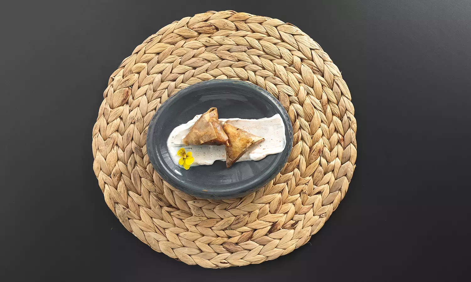 Menú de cena gourmet con 4 pases y vino para 2 o 4 al lado de la playa