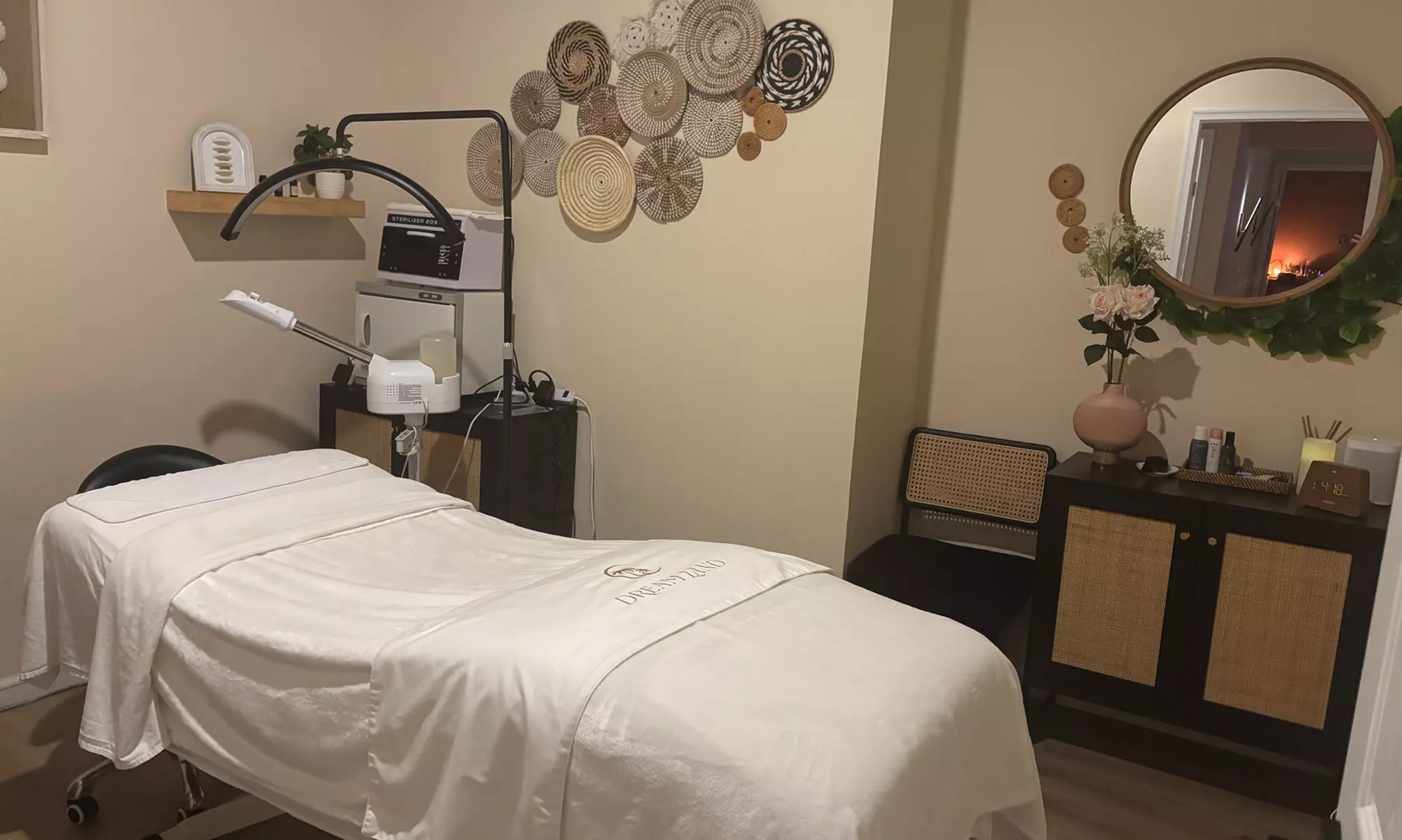 Up to 40% Off on Pampering Package at Dream Land by Tea Spa Wellness