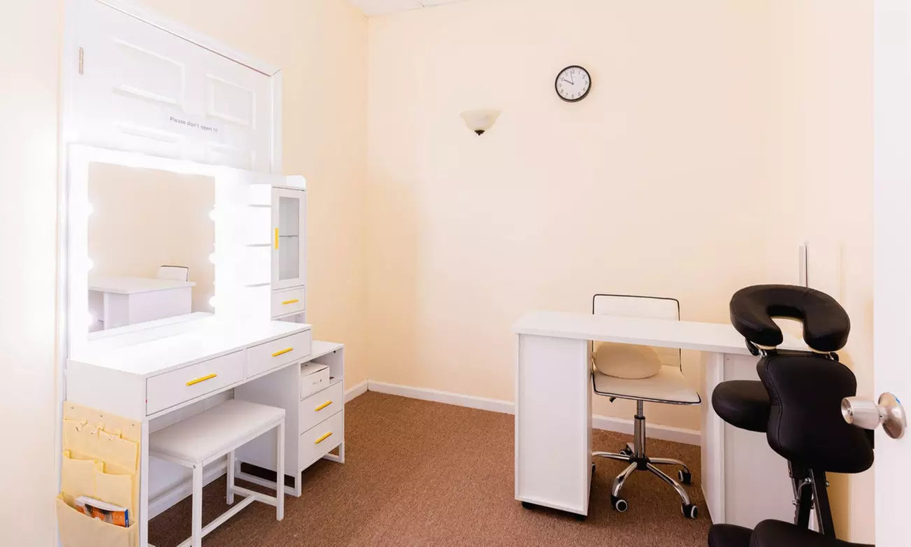 60-Min Massage with Hot Towels/Hot Stones, Signature Facial and More 