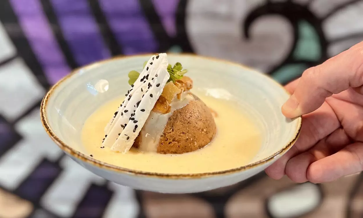 Menu classique avec entrée, plat et dessert au choix au Mélice