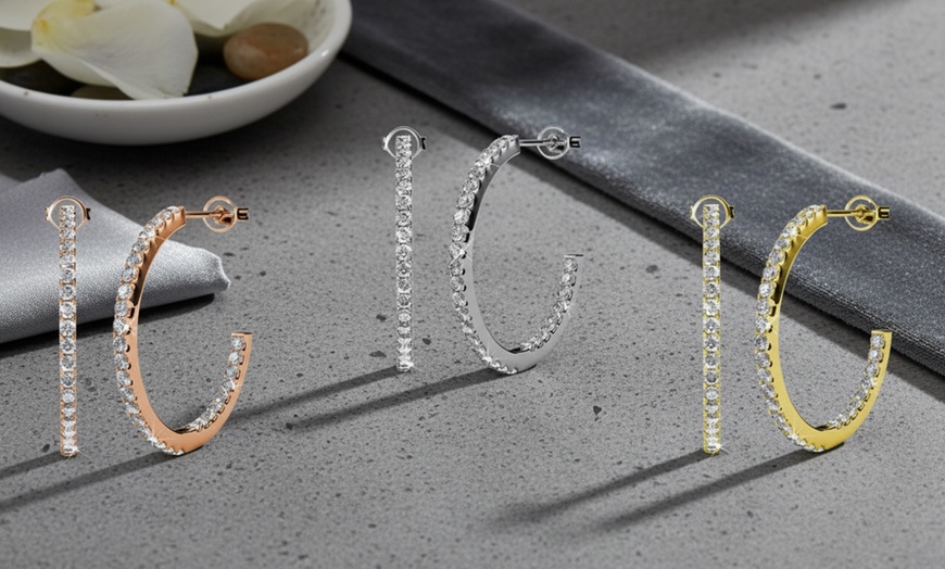 Image 1: 1 à 3 paires de boucles d'oreilles ornés de cristaux autrichiens