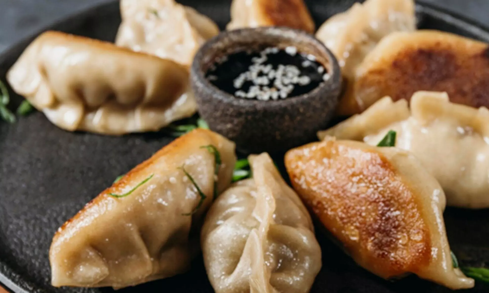 Menú japonés fusión Sushikaya o Hoki con entrante, sushi y bebida