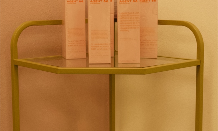 Image 5: Smooth Skin with One or Three Full Brazilian and Underarm or Full Leg