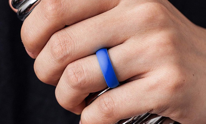 Image 4: Men's 7 Pack Silicone Rubber Wedding Ring Band Set