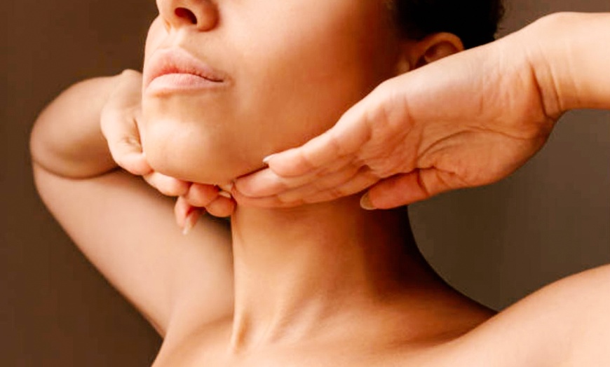 Image 12: 1, 2 o 3 sesiones de microlifting facial de vitaminas con Dermapen