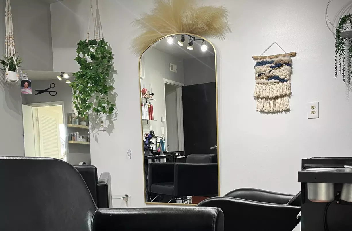 Women's Haircut & Style with Deep Conditioning with Optional Balayage