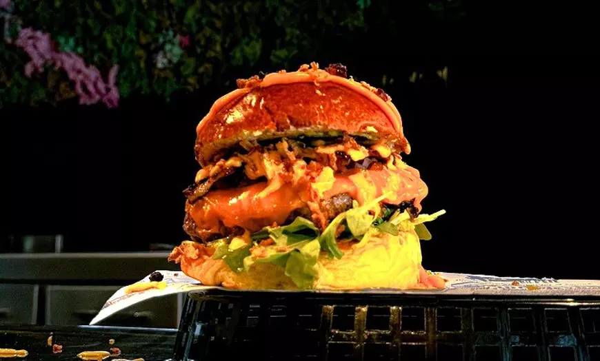 Image 9: Menú de hamburguesa smash o prime para 2 o 4 personas, postre y bebida