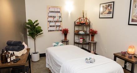 60 Minutes Session: Massage + Aromatherapy, Hot stones, Reflexology - Intentions And Touch