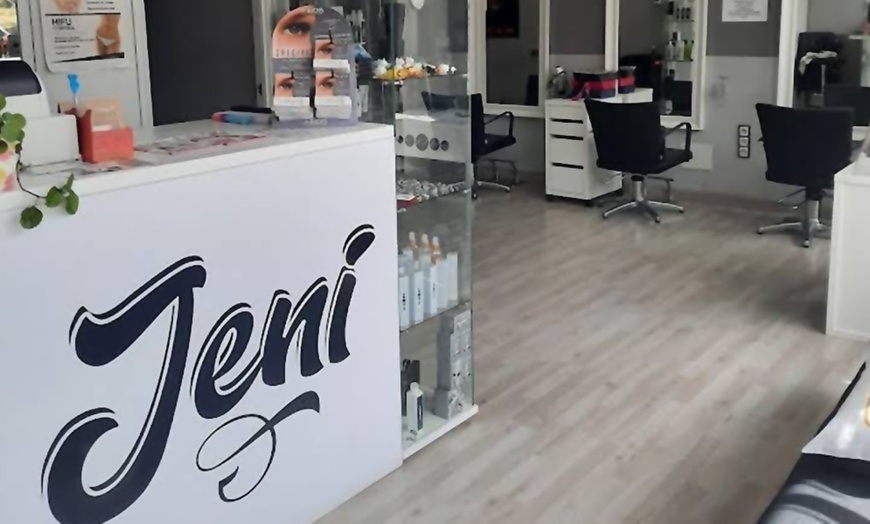 Image 3: Peeling facial Hollywood peel con mascarilla de carbón activo y láser