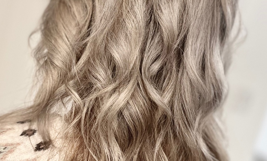 Image 2: Up to 40% Off on Salon - Haircut - Women at MK Hair