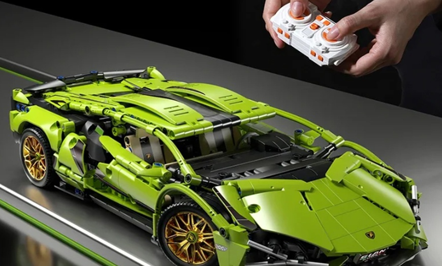 Image 4: Baustein-Set für einen futuristischen Cyberpunk-Sportwagen