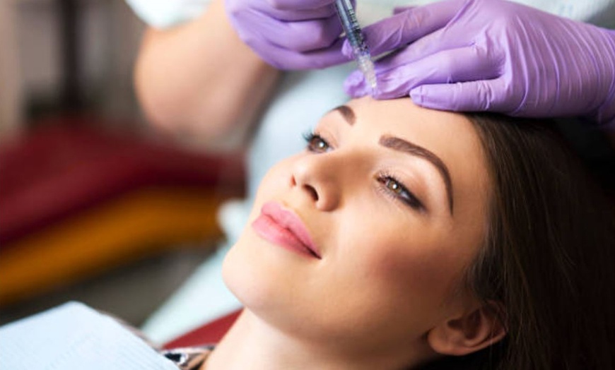 Image 7: Tratamiento reafirmante inyectado en una zona a elegir para 1 persona