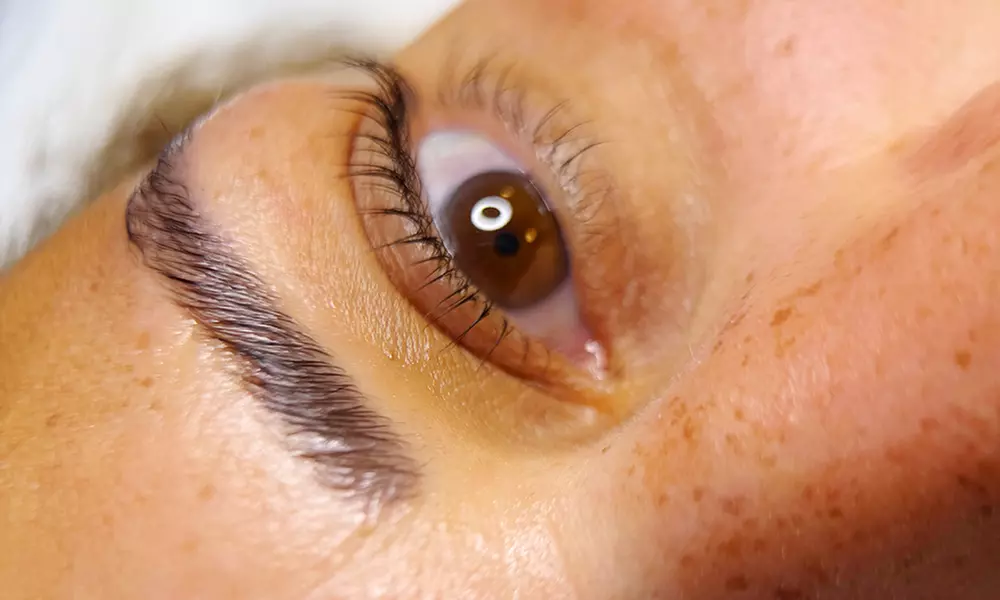 Aqua-Facial, Microneedling oder Wimpern- oder Augenbrauen-Lifiting für 1 Person (bis zu 53% sparen) - Primary Image