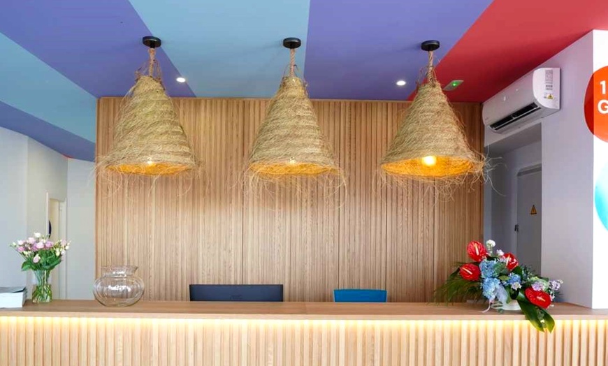 Image 3: Presoterapia y masaje drenante manual en 2, 4 o 6 sesiones  