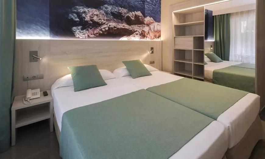 Image 3: Lloret de Mar: habitación doble con media pensión en hotel 4*