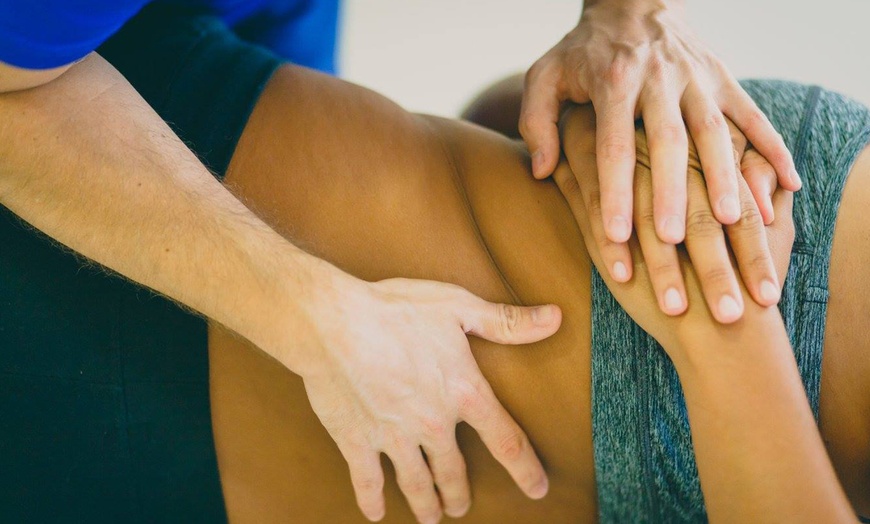 Image 8: 1, 2 o 3 sesiones de fisioterapia con diagnóstico y valoración previa