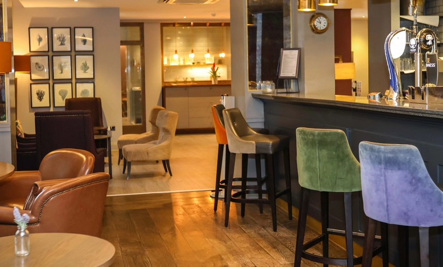 Image 3: Bournemouth: One-Night Stay with Breakfast & Prosecco