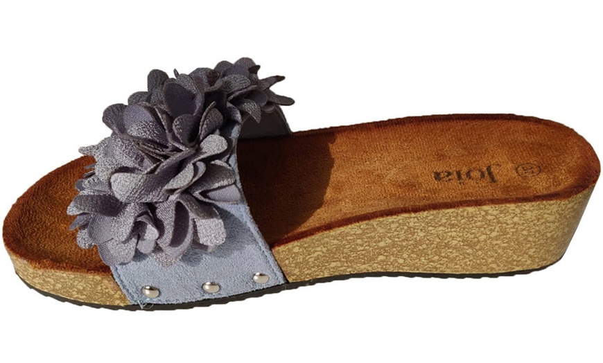 Image 6: Women's Flower Details Slippers