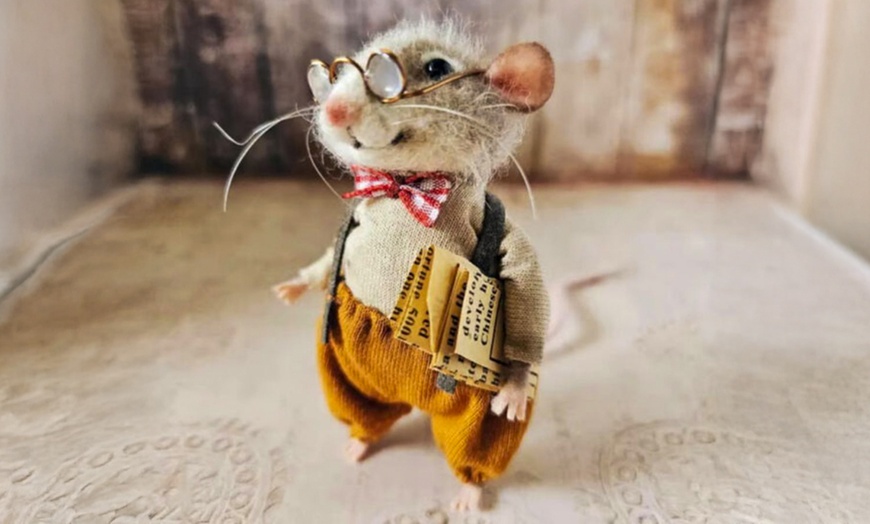 Image 6: DIY Christmas Needle-felted Mouse Decoration in Five Styles