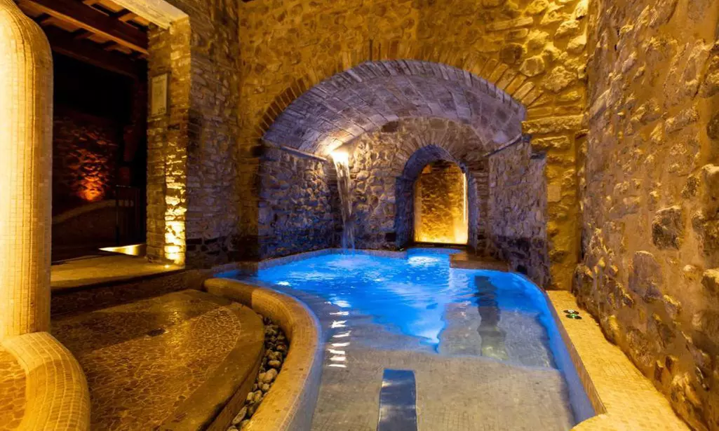 Rimini 4*: camera Standard o Superior con colazione e Spa per 2