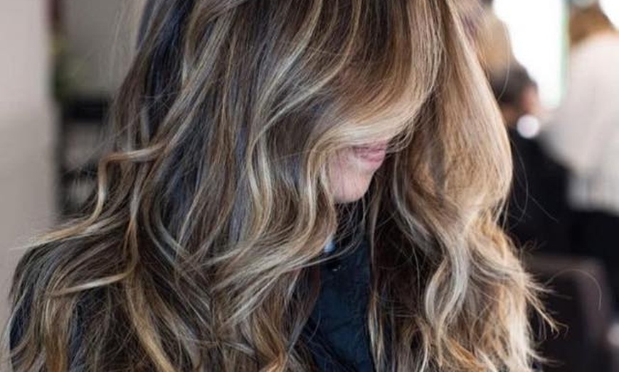 Image 3: Get a Fresh Look with Color, Cut and Moroccan Oil Treatment