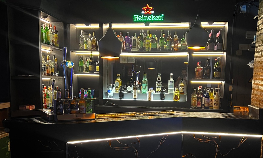 Image 2: 2, 4 o 6 cócteles o copas a elegir en Chamberí