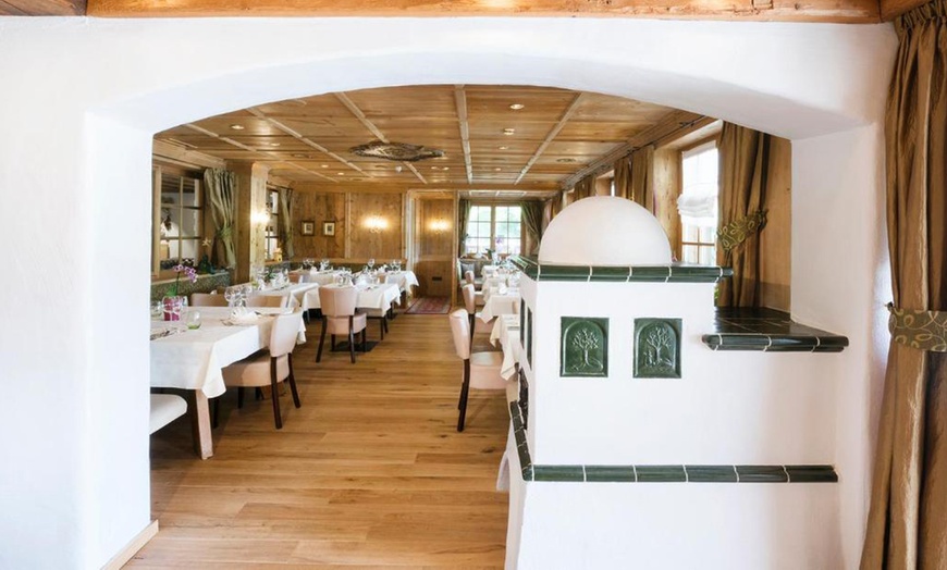 Image 4: Seefeld in Tirol: 1-5 Nächte inkl. Frühstück, Prosecco und Spa