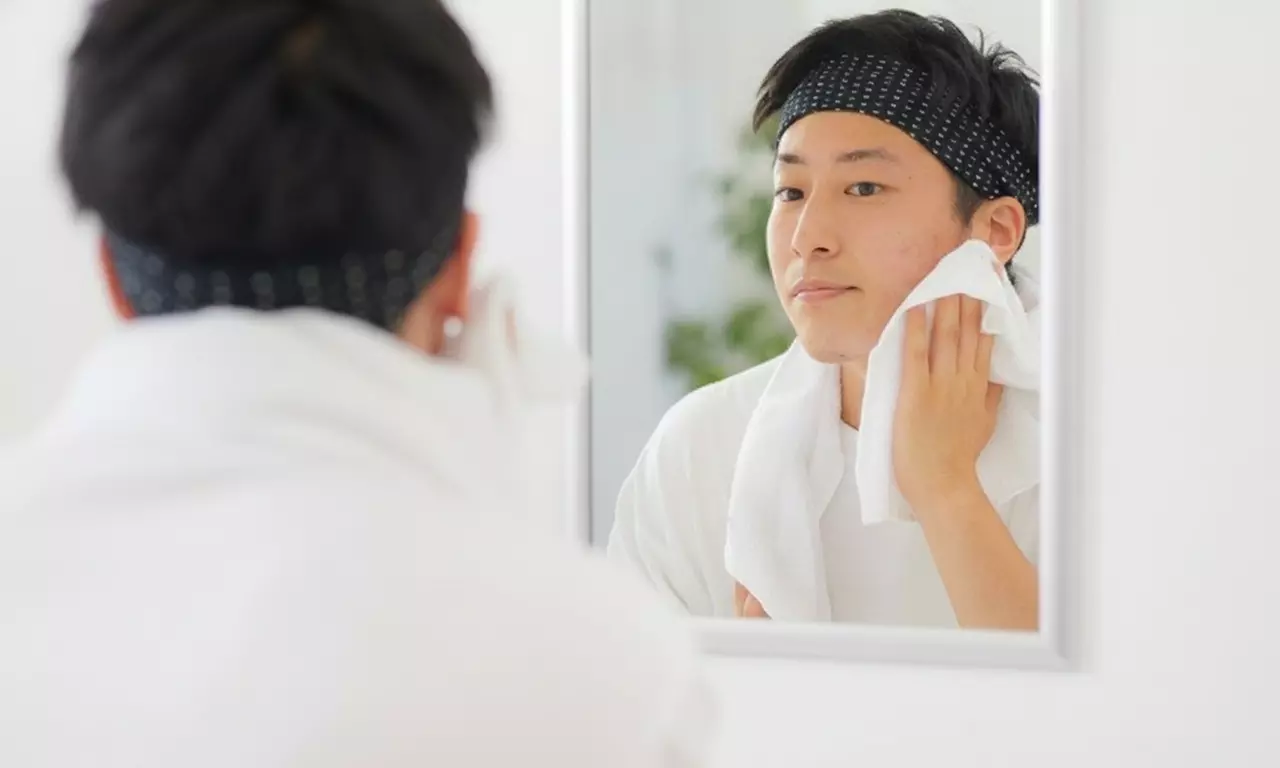 Learn Professional Beauty Techniques with Bathing & Beauty Online Course or Skin Care Training - Up to 52% Off