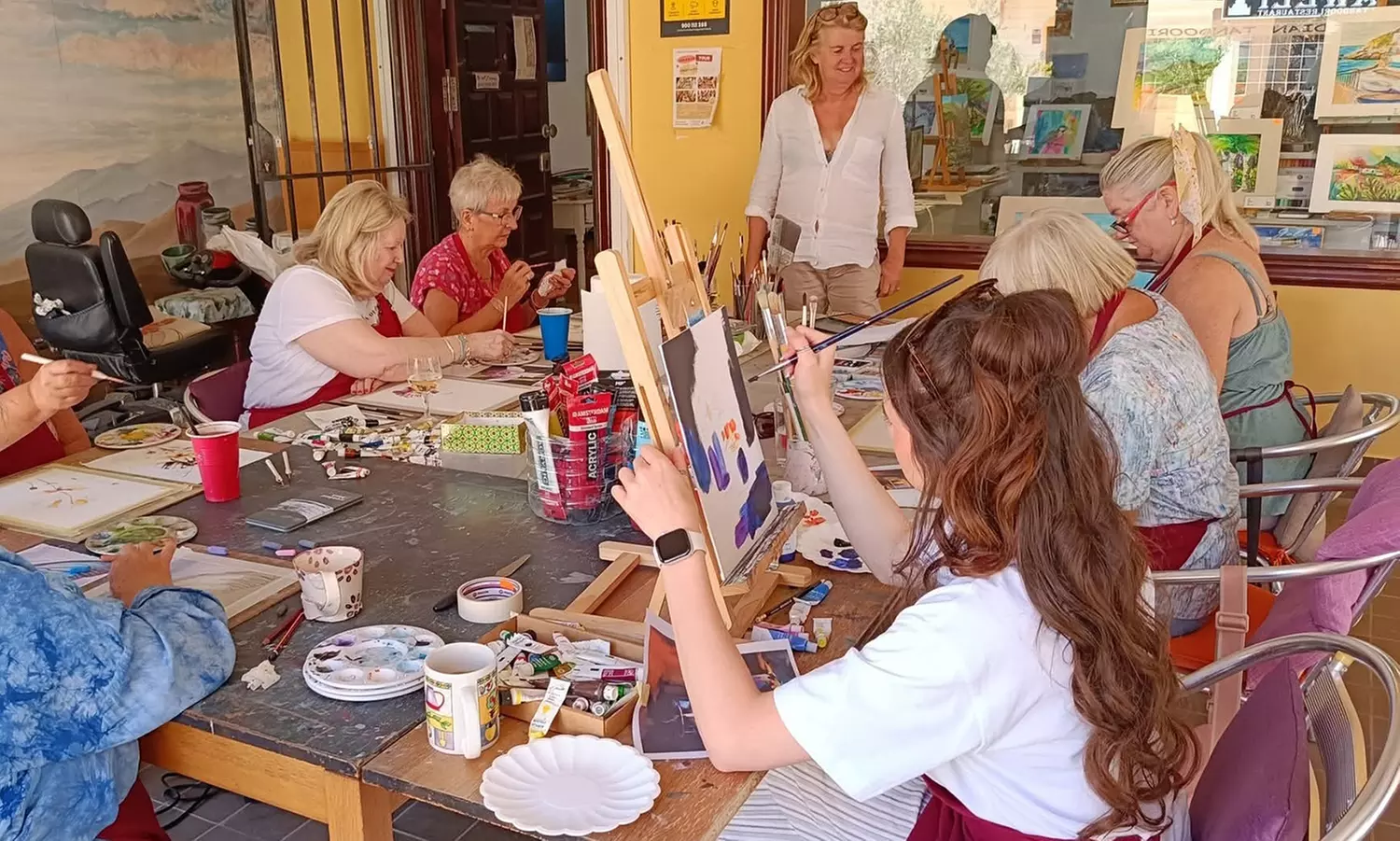 Clase de pintura con pizzas y bebidas para 1 o 2 personas