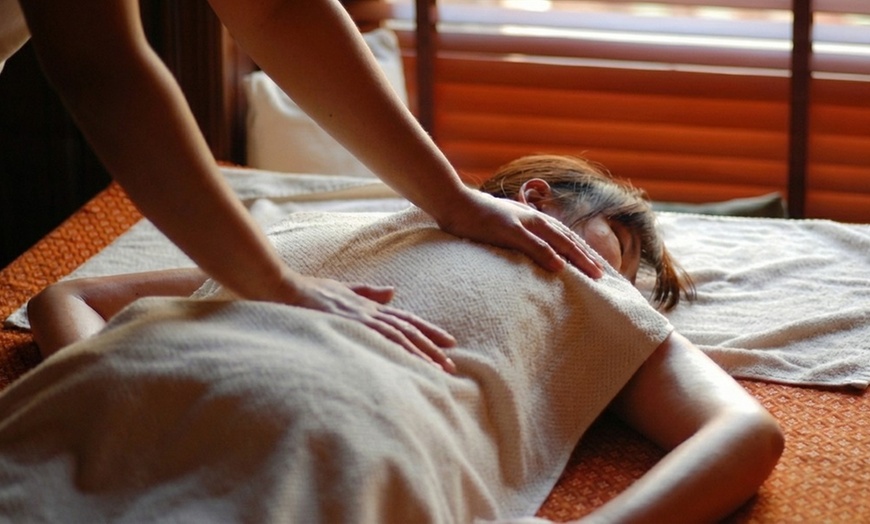 Image 3: Orientalne masaże dla 1 lub 2 osób: balijski, Lomi Lomi i więcej
