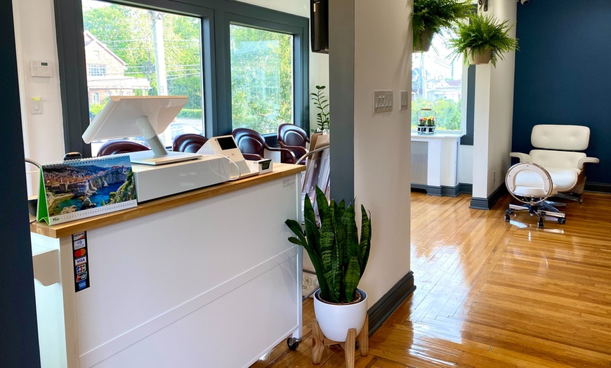 Image 5: 90-Min Full Body, Foot, Head & Neck Massage w/ Aroma Oil & Hot Stones