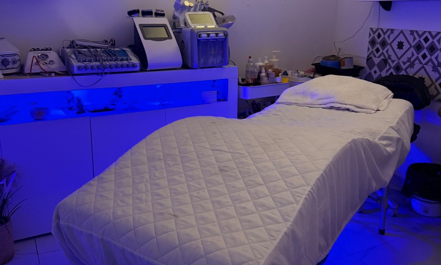 Image 5: Tratamiento alisante antiencrespamiento con tecnología laminadora