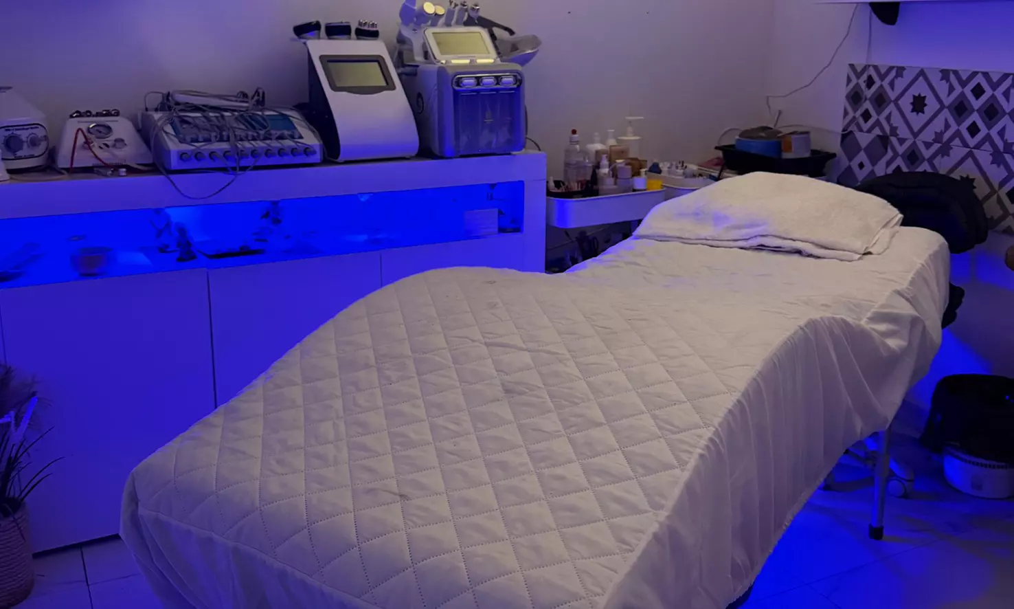 Tratamiento alisante antiencrespamiento con tecnología laminadora