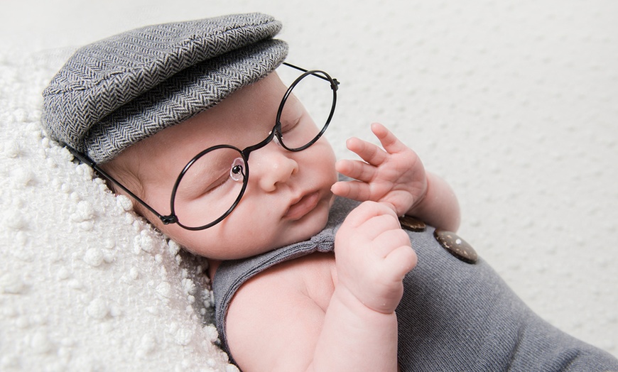 Image 8: Newborn Photoshoot