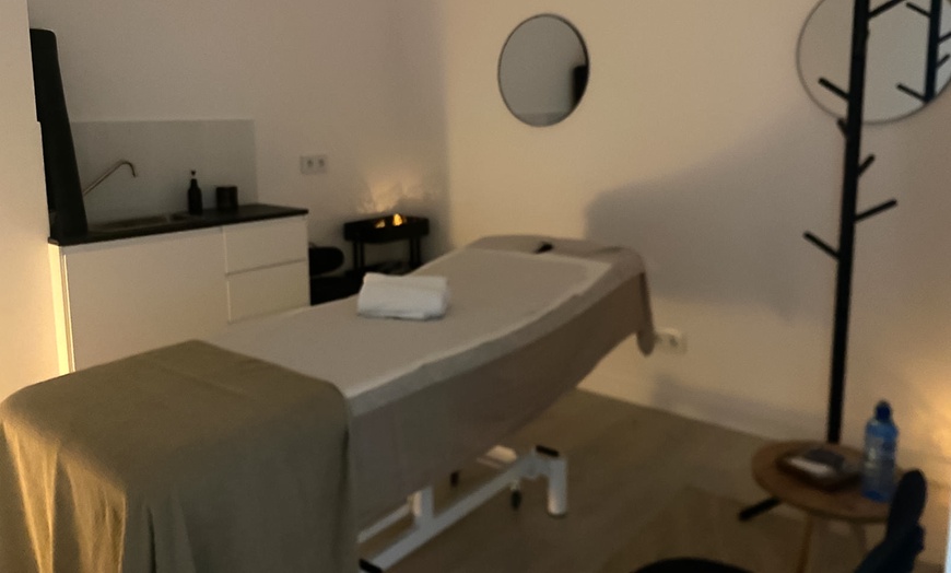 Image 3: Tarifa plana de 1 año de depilación láser en 1 zona corporal a elegir 