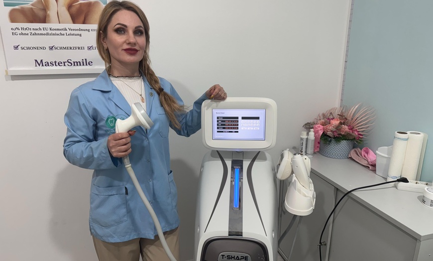 Image 2: Bis zu 79% Rabatt auf den Fett-/Cellulitereduktion – Nicht markengeschützt bei Beauty Master Smile