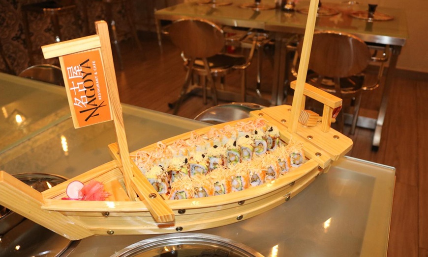 Image 3: 32, 24 or 40 Pieces Sushi (Tempura, California, Dynamite and More) 