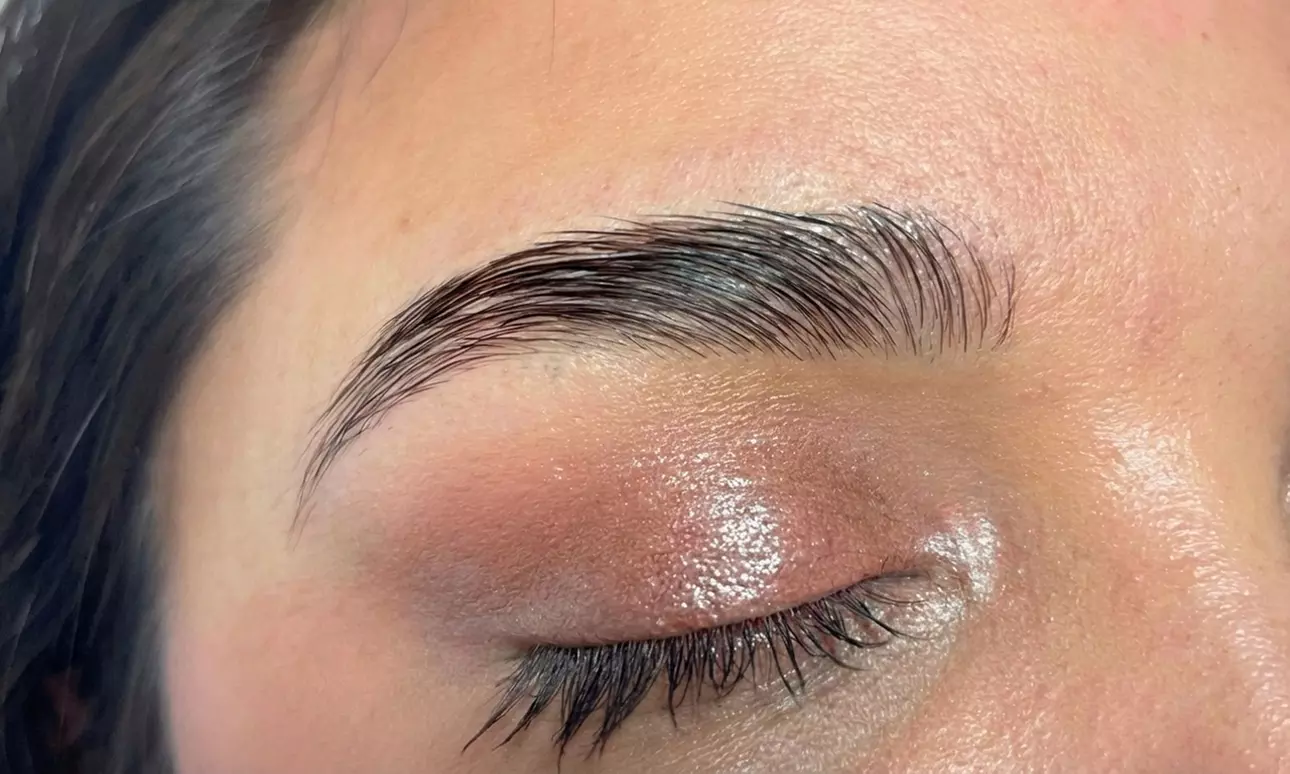 Lifting y tinte de pestañas con opción a tratamiento a elegir