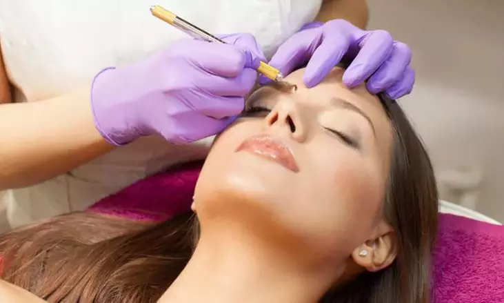 Permanent-Make-up für Augenbrauen oder Lippen für 1 Person