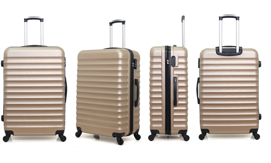 Image 17: Jakarta Set of Three Suitcases