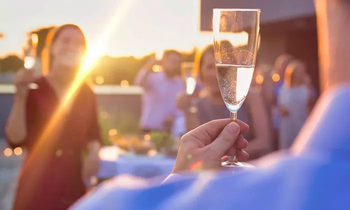 Menú mediterráneo para 2 o 4 con postres y vino con vistas al mar